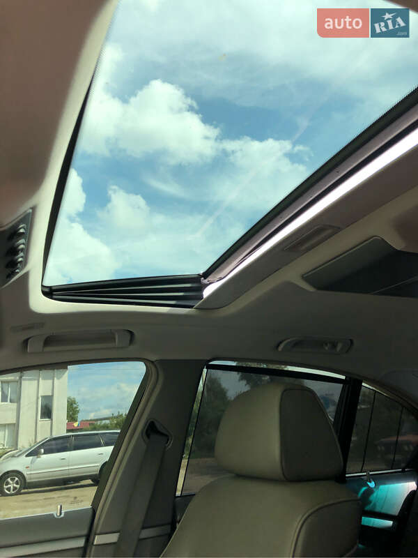 Седан BMW 7 Series 2002 в Львові