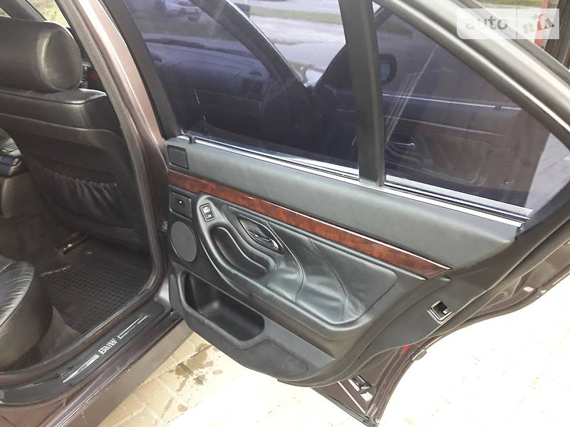 Седан BMW 7 Series 1997 в Львові