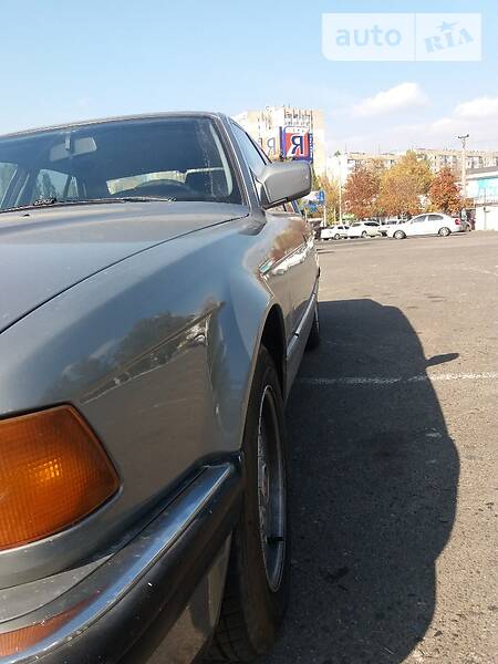 Седан BMW 7 Series 1990 в Одессе