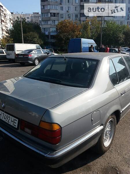 Седан BMW 7 Series 1990 в Одессе