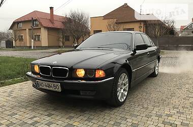 Седан BMW 7 Series 1998 в Мукачево