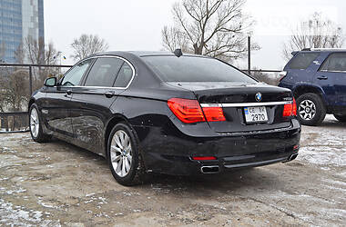 Седан BMW 7 Series 2011 в 