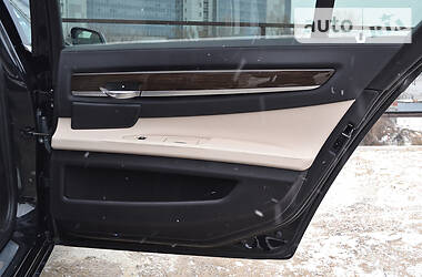 Седан BMW 7 Series 2011 в 