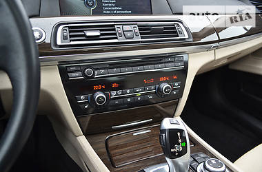 Седан BMW 7 Series 2011 в 