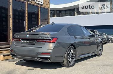 Седан BMW 7 Series 2019 в 