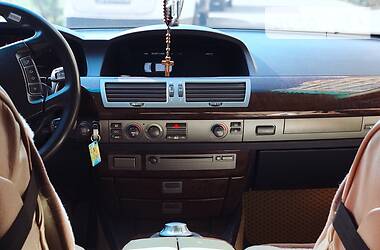 Седан BMW 7 Series 2002 в 