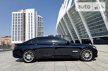 Седан BMW 7 Series 2011 в 