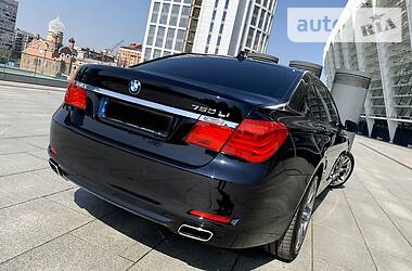 Седан BMW 7 Series 2011 в 
