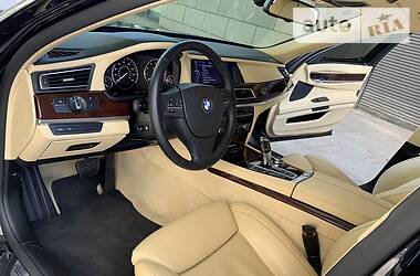 Седан BMW 7 Series 2011 в 