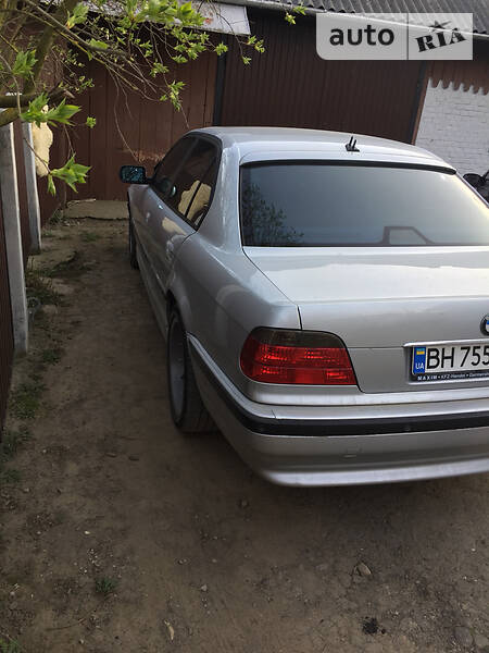 Седан BMW 7 Series 2001 в Чернівцях