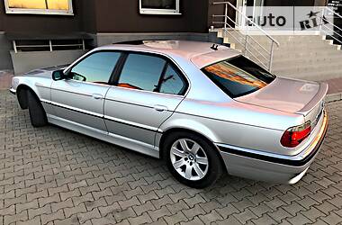 Седан BMW 7 Series 2001 в 