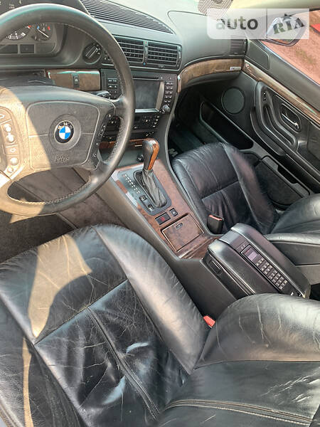Седан BMW 7 Series 1996 в Знам'янці