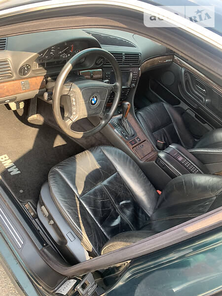 Седан BMW 7 Series 1996 в Знам'янці