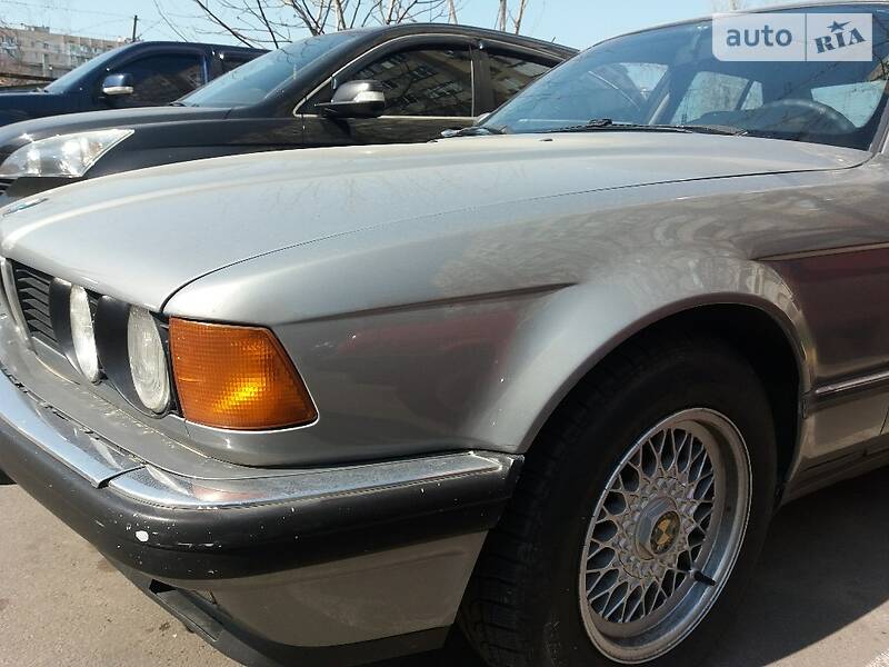 Седан BMW 7 Series 1990 в Одессе