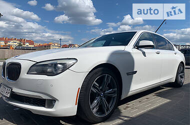 Седан BMW 7 Series 2011 в 