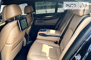 Седан BMW 7 Series 2014 в 