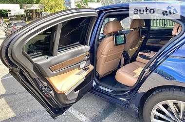Седан BMW 7 Series 2014 в 
