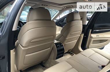 Седан BMW 7 Series 2010 в Тернополі