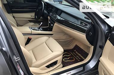 Седан BMW 7 Series 2010 в Тернополі