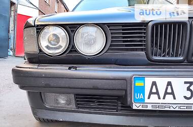 Седан BMW 7 Series 1989 в Києві