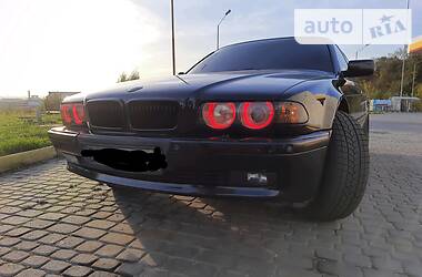 Седан BMW 7 Series 2001 в Львове