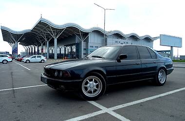 Седан BMW 7 Series 1990 в Арцизе