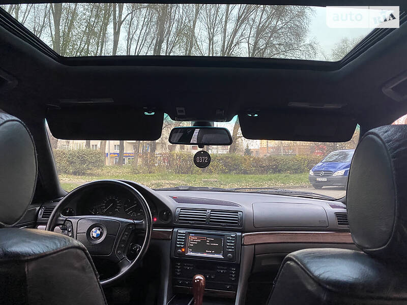 Седан BMW 7 Series 2001 в Черновцах