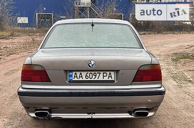 Седан BMW 7 Series 1995 в Киеве