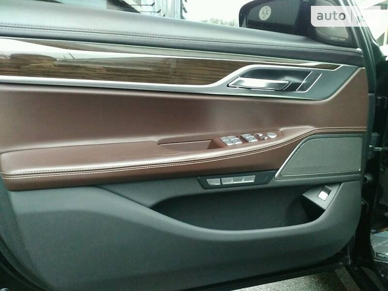 Седан BMW 7 Series 2017 в Києві