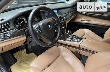 Седан BMW 7 Series 2011 в Ивано-Франковске