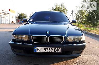 Седан BMW 7 Series 2000 в Каховке