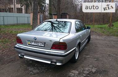 Седан BMW 7 Series 2000 в Мелитополе