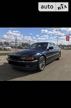 Седан BMW 7 Series 2000 в Киеве