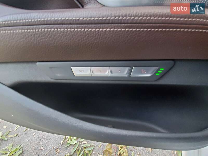 Седан BMW 7 Series 2015 в Києві