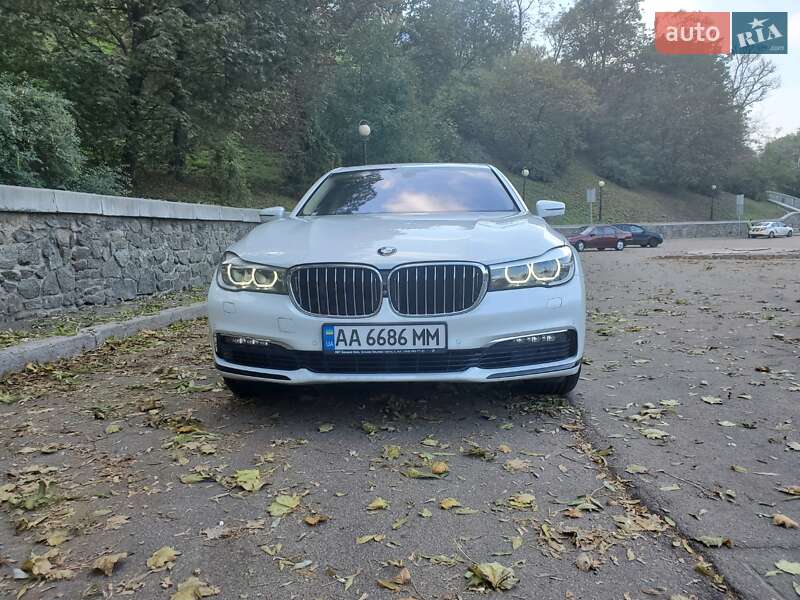 Седан BMW 7 Series 2015 в Києві