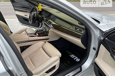 Седан BMW 7 Series 2011 в Тячеве