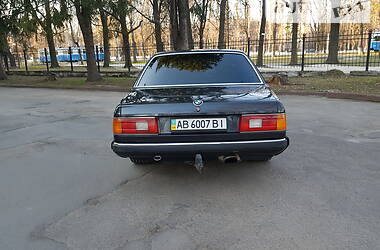 Седан BMW 7 Series 1985 в Виннице