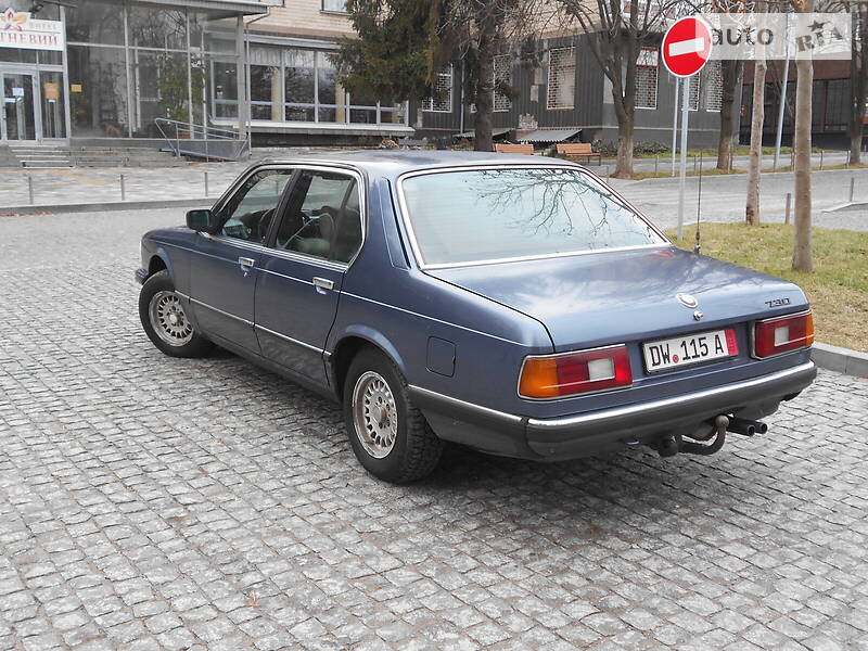 Седан BMW 7 Series 1986 в Дніпрі