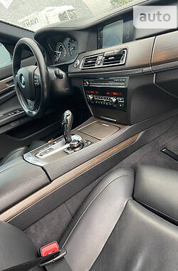 Седан BMW 7 Series 2012 в Львове