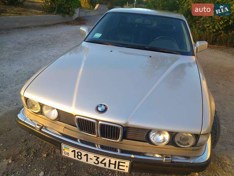 BMW 7 Series 1993