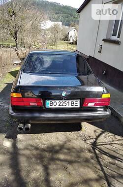 Седан BMW 7 Series 1992 в Кременце