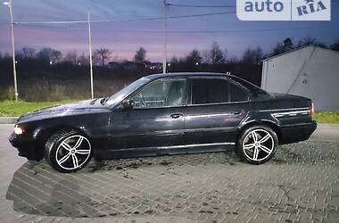 Седан BMW 7 Series 2001 в Яворове