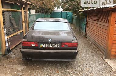 Седан BMW 7 Series 1993 в Радомишлі