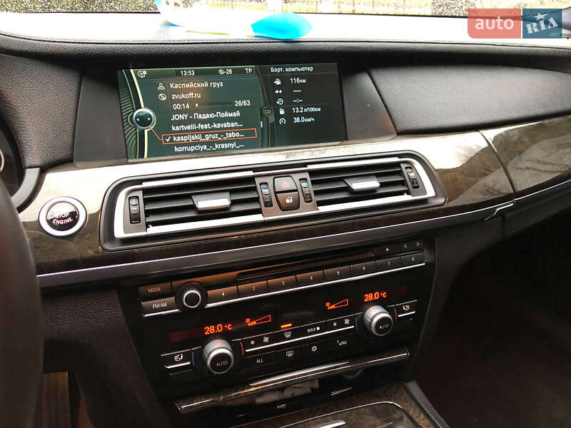Седан BMW 7 Series 2012 в Черкасах