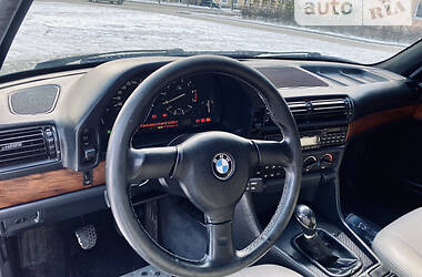 Седан BMW 7 Series 1989 в Днепре