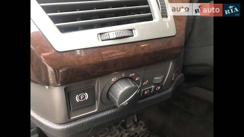 Седан BMW 7 Series 2003 в Одессе