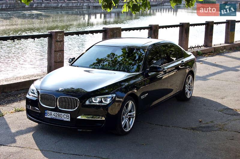 Седан BMW 7 Series 2015 в Кропивницькому