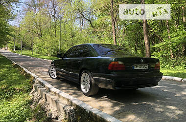 Седан BMW 7 Series 1994 в Чернівцях