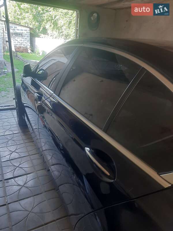 Седан BMW 7 Series 2011 в Киеве