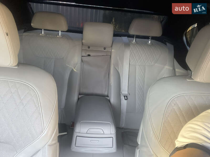 Седан BMW 7 Series 2015 в Ужгороде